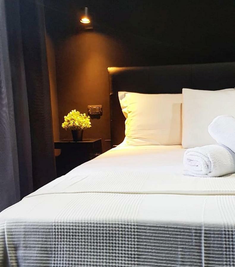 Deluxe Central Station Bed & Breakfast *